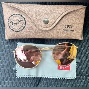 Rayban Round Flash Lenses Sunglasses (ONLY WORN ONCE-BRAND NEW) come with case